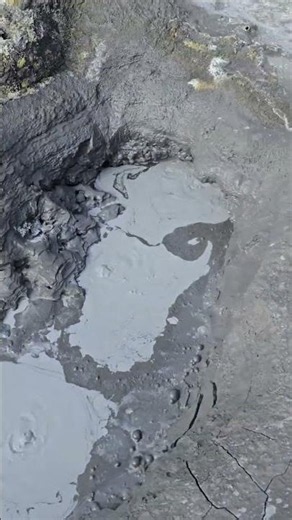 Liquified Mud & Bubbling Mudpools, Krafla Volcano, Iceland #geology #volcano #travel #gas #science