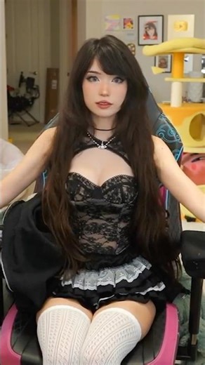 Emiru’s New Year’s Eve Outfit