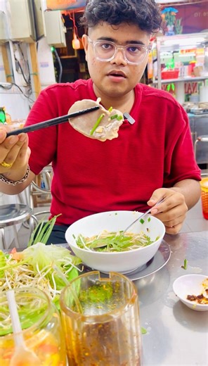 Vietnamese Spicy Sea Food Noodles 🍝🤯 | Kanda Lovers