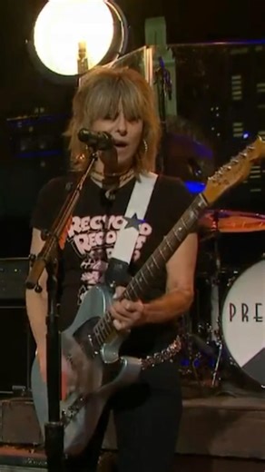 March 1983, 'Back On The Chain Gang' peaks at #5 on the US Billboard Hot 100. #Pretenders #80sMusic