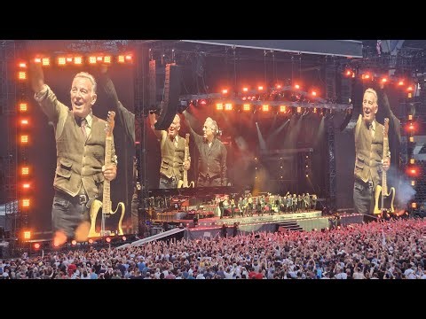 Born in the U.S.A. - Bruce Springsteen & The E Street Band (live)