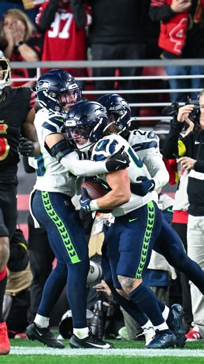 Seattle Seahawks on Instagram: "DRAKE THOMAS WITH THE PICK 😮‍💨 📺: ESPN/ABC"