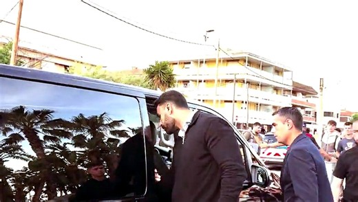 Lamine Yamal presenta a su novia Inés García en la fiesta del Barça