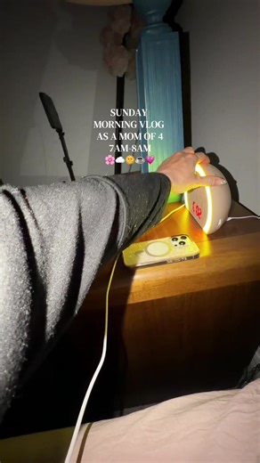 SUNDAY MORNING 7–8AM 🌞☁️💗 happy feb 1st!! slow morning routine before deciding… sunday reset or sunday funday? #sundaymorning #morningvlog #morningroutine #morninginmylife #momvlog