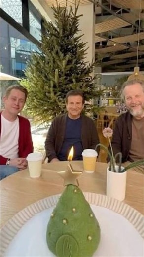 Home Alone Cast Reunite For Macaulay Culkin Xmas Party