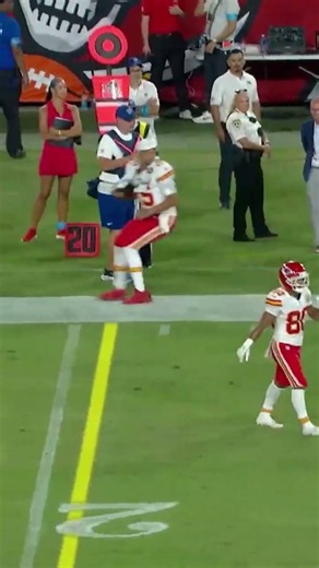 THE MAN IS BORED 🗣️