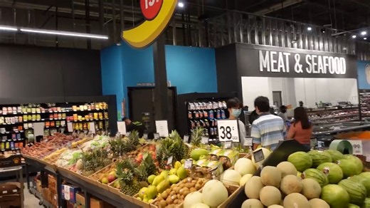 How Amazon’s newest grocery store changes the future of shopping