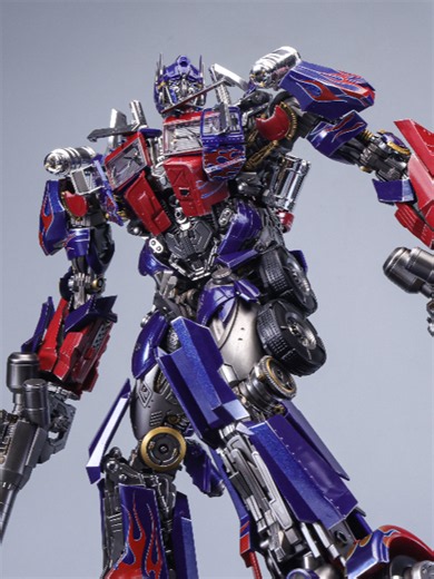 Transformers Magnificent Mecha MM-02A Optimus Prime & MM-02B Optimus Prime DOTM Truck to Robot Transformation；Get your toys in: www.showzstore.com #spicyanimation #actionfigures #Toys #Robot #unboxing