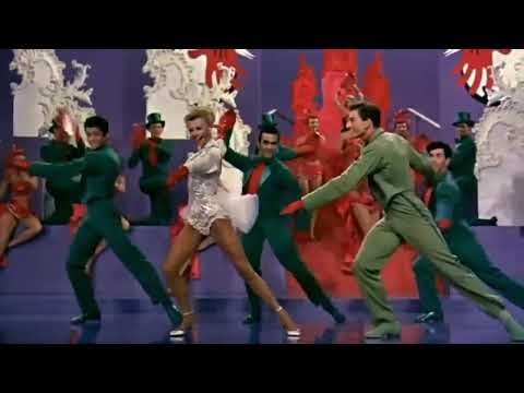 Footloose !!! ... ¡Dancing through the ages!
