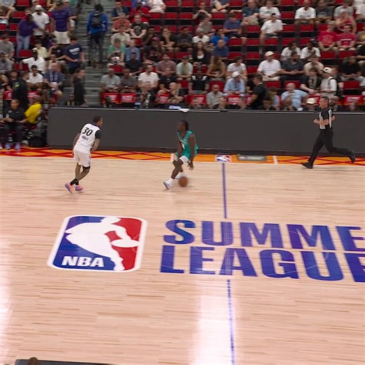 Liam McNeeley (28 PTS, 7-8 3PM) shot the LIGHTS OUT from deep 🔥The 2025 first-round pick led the way for the @hornets in their NBA Summer League win tonight!