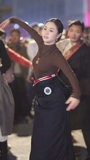 Yongji, beautiful Tibetan woman known as the queen of Tibetan dance