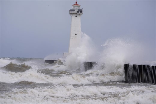 Winds top 60 mph in southwest Michigan leaving thousands without power