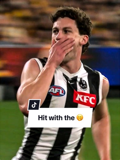 Roan's Cele After That Goal: Hawks vs Collingwood Highlight