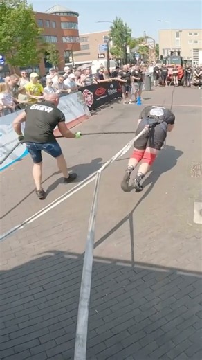 Rayno Nel Pulls 20,000 KG Like It's Nothing #strongman #truck