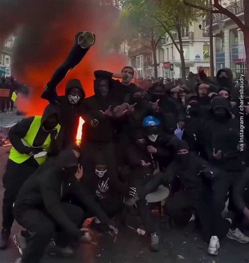Cole Cameron on X: "It’s hard to be precise about the scale of unrest in France because descriptions vary depending on who is telling the story, but it’s plain, especially in Paris, that they are in a severe situation right now. The BBC is reporting 550,000 on the streets with 1,200 arrests. 🇫🇷" / X