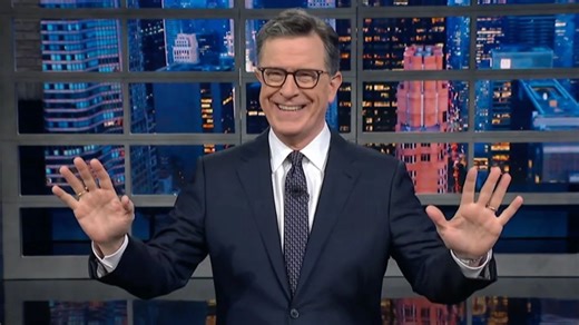 Stephen Colbert Derails His Own Monologue by Leading Chant of Obama’s ‘Yes We Can’ Slogan Amid Trump Dig | Video