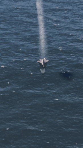 F-35C Performing an Amazing Stunt Flying Under The Golden Gate Bridge #f35 #f35c #aviation #aviationlovers | Aviation World
