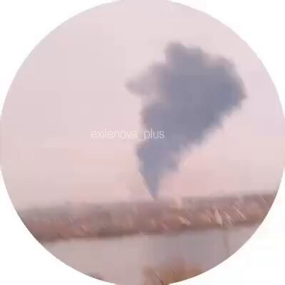 A fuel tank – or more likely two, though smoke may obscure this – burning at the Syzran oil refinery in Russia after an overnight drone attack on April 18, as seen in a @planet satellite image taken the same day at 11:52 local time.