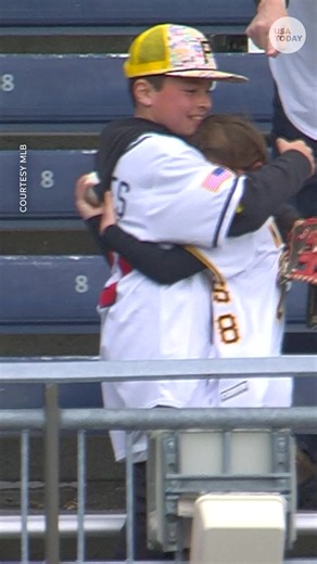 This boy caught the ball of a lifetime. Then he gave it away. #sportskind