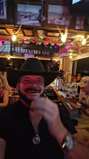 Elbo Room is your Boat Show Happy Spot 🤠