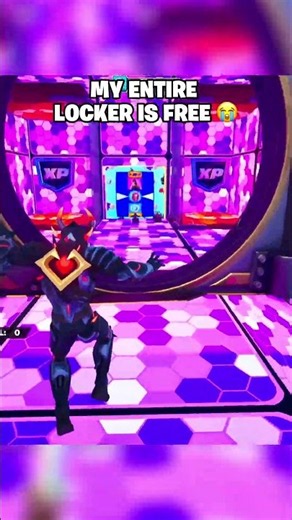 HOW TO GET FREE SKINS IN FORTNITE SEASON 4! (Working Skins Map Code Glitch)
