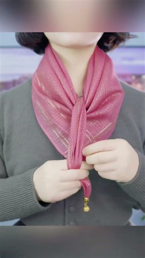 Very Practical Scarf Tying Method | Learn It Quickly #ScarfStyle #FashionHack
