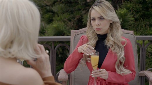 #LaRosa 🌹 Fernando aprenderá que la diferencia de clases sociales entre él y Maura puede acabar con su amor si no caminan juntos 😮 | La Rosa de Guadalupe