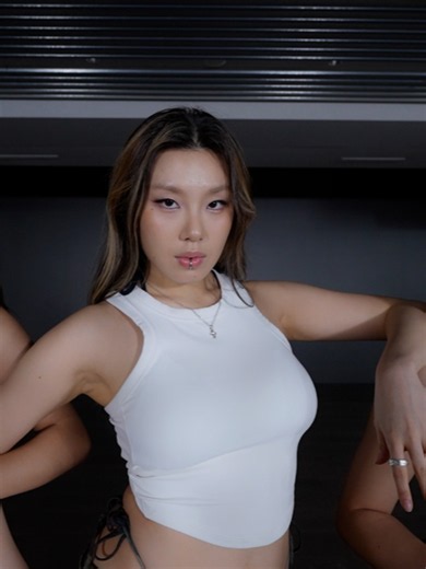 Full choreo, no cuts. 👀 HUNTR/X’s “How It’s Done,” choreographed by Leejung Lee.