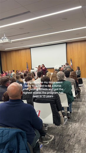 So proud good job mama ❤️❤️ | mom nursing