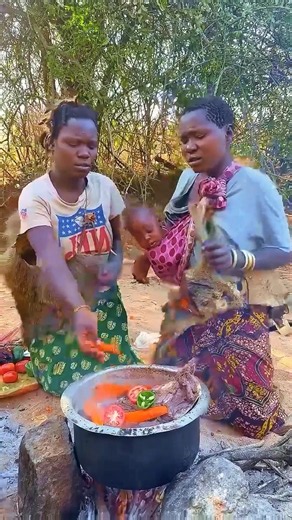 A Beautiful Bond of Love, Unity & Togetherness ❤️🍲🌿#CookingTogether #TribalCulture #Simplelife