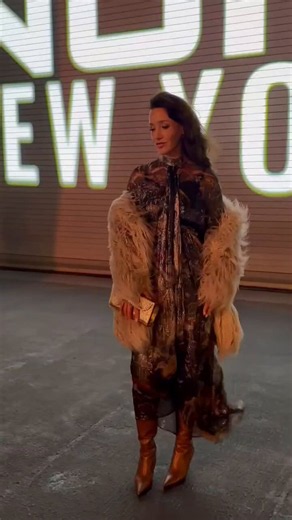 Jennifer Beals stuns at NCIS New York premiere party 😍😍😍🤤 Premiering Oct 6 at 9pm on CBS and Paramount+ "So happy to be a part of this amazing creative team with a crew that is simply 🔥 in all departments" -Jennifer Beals IG https://t.co/M0CjCbnwKl
