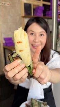 Otak otak segede lontong …. Yang liburannya di Bandung boleh nih sekalian cobain.