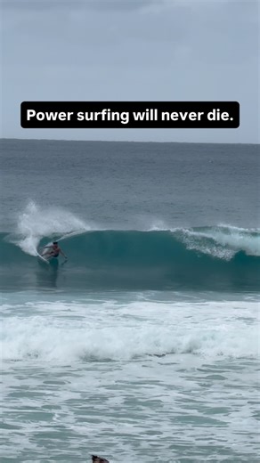 @connercoffin today on the North Shore 🔨 @jsindustries99 recommends to ride an all-rounder in conditions like these. | Surfline