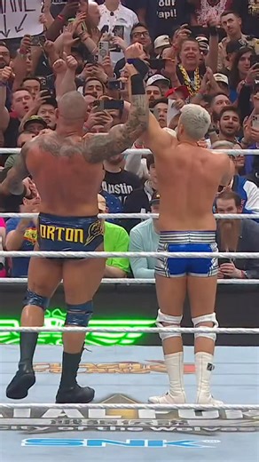 🎶 I believe in Randy Orton! 😁 #WrestleMania | WWE Deutschland