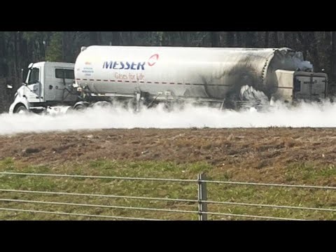 Nitrogen truck wreck closes stretch of I-20 in Warren County