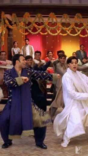 Every #shaadi is incomplete without this 🕺 | #MereYaarKiShaadiHai | #DanceSong | #WeddingSong