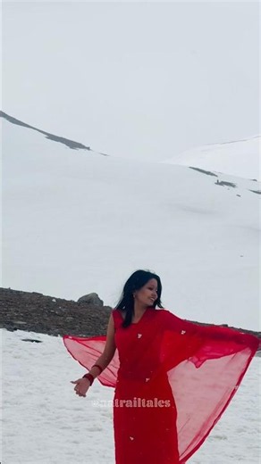 She Wore a Saree at 13,000+ Ft! 😱❄️ #himachal #baralachapass #adventure #snow #travel #vacation