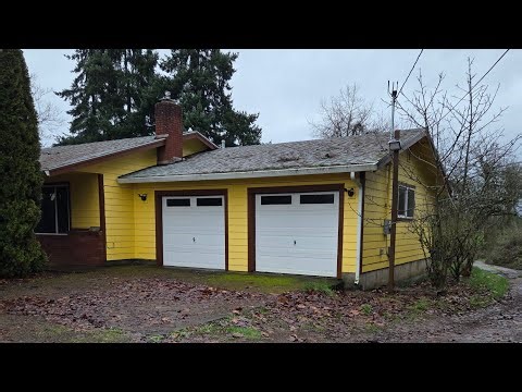 Albany Area 3-Bedroom on Nearly 5 Acres | Shop, Pole Barn & Country Living