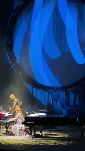 Tori Amos – Taxi Ride LIVE 🚕 “I’m Glad You’re on My Side” | Berkeley 2026 #shorts