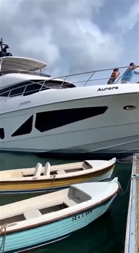 Yacht Crashes Into Dock, Crushing Smaller Boats A luxury yacht slammed into a marina dock yesterday, crushing several smaller boats after the operator reportedly lost control while approaching the harbor. Video from nearby cameras shows the yacht drifting off course before striking the dock and pushing multiple vessels into each other, causing significant damage. Marina staff and emergency crews responded quickly, securing the area and checking for injuries. No serious injuries were reported, th