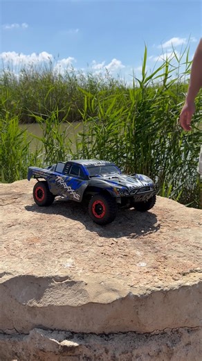 TRAXXAS SLASH RALLY MODE: ON 🫨#rc #traxxas #rccar #traxxasslash