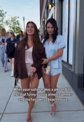 See You in Florida: Jessie James Decker's Beach Vibes