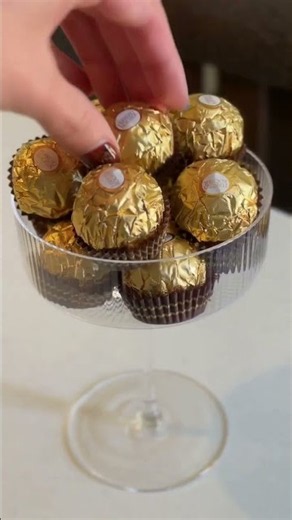 DIY Ferrero Rocher Turkey! 🦃🍫 The Cutest Thanksgiving Table Decor!