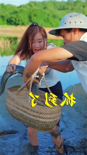 टीना पकड़ी सर्प वाली मछली 😅 #shorts #shortsfeed #trending #viral #funny / mini wood toys/ chinese 😂