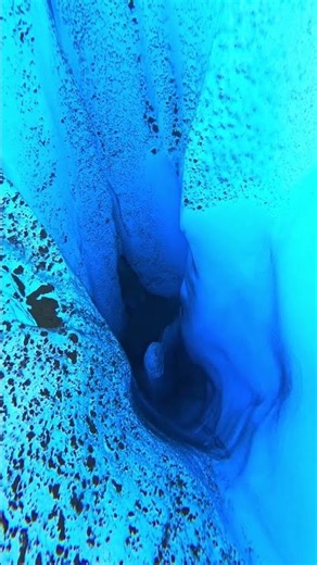 Exploring a Mysterious Ice Tunnel Deep Within an Alaskan Glacier: A Cinematic Wilderness Journey 🏔️🧊
