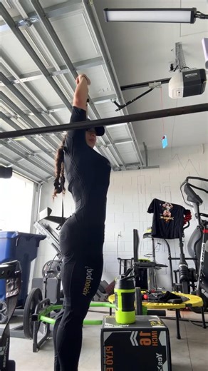 Shapeshift series/ Live / electric muscle stimulation suit training Visionbody.com/ CAROLYNE50 .LINK