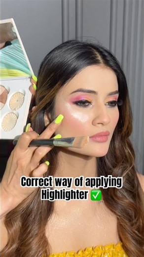 How to Apply Highlighter? 😳 Learn in just 1 minute ✅ | Makeup Tutorial #shorts #makeup