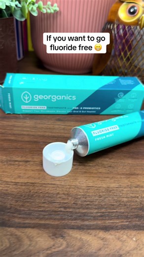 Fluoride-Free Toothpaste for a Natural Smile