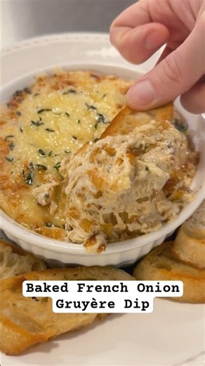 Baked French Onion Gruyere Dip | The Ultimate Cozy Holiday Appetizer