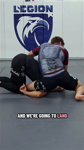 Genius way to setup rare naked choke #bjj #mma #submission #trending #viral